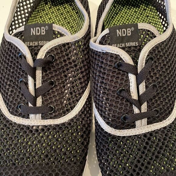 NEW Water Beach Pool Mesh Shoes Men's Size 9 - Picture 2 of 7